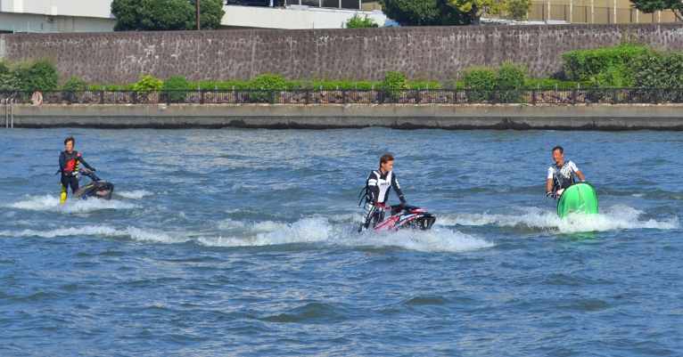 10月2日（日）東京都浅草にて「隅田川マリンスポーツの祭典2016」が開催されます。 プロライダーによる水上オートバイフリースタイルデモンストレーションや、子どもから大人まで楽しんでいただける無料の水上オートバイ乗船会が行われます。